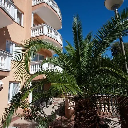 Canaria Apartment *