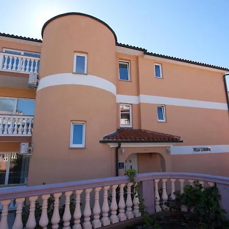 Apartment Canaria Pula